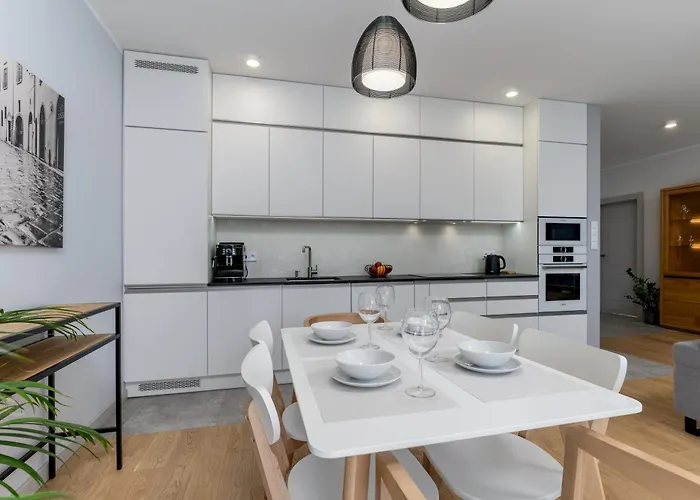 Br12 Premium , Garaz